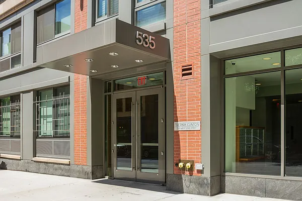 Sold by Compass | media 10