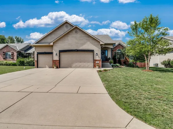 704 W Greenleaf Ct, Andover, KS 67002