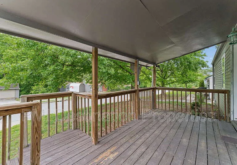 5431 N Indiana Ave — Photo 4