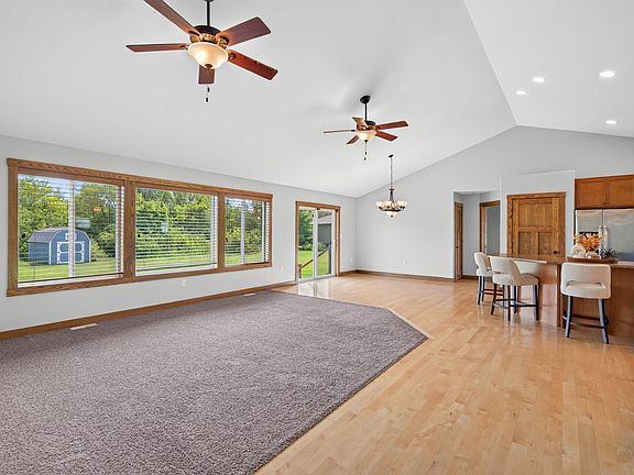 5th image of 439 Jordyn Ln