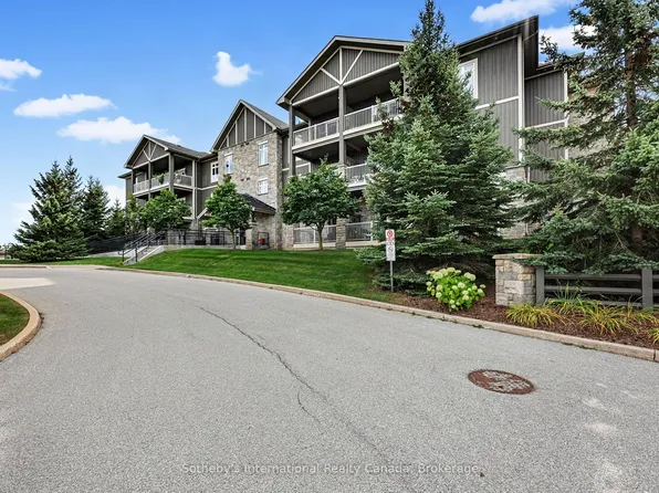 25 Beaver St S #307, The Blue Mountains, ON N0H 2P0