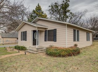 1307 S State St, Decatur, TX 76234