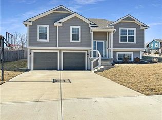 17158 S Killcreek Rd, Gardner, KS 66030