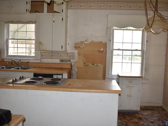 5th image of 1024 Alcott Rd