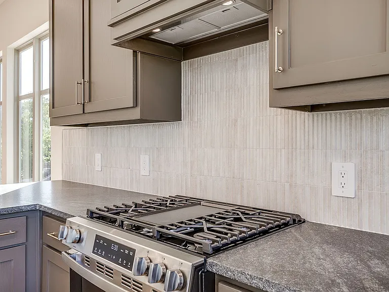 2820 Weisenberger St #110 — Photo 28