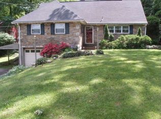 118 Township Line Rd, Elkins Park, PA 19027