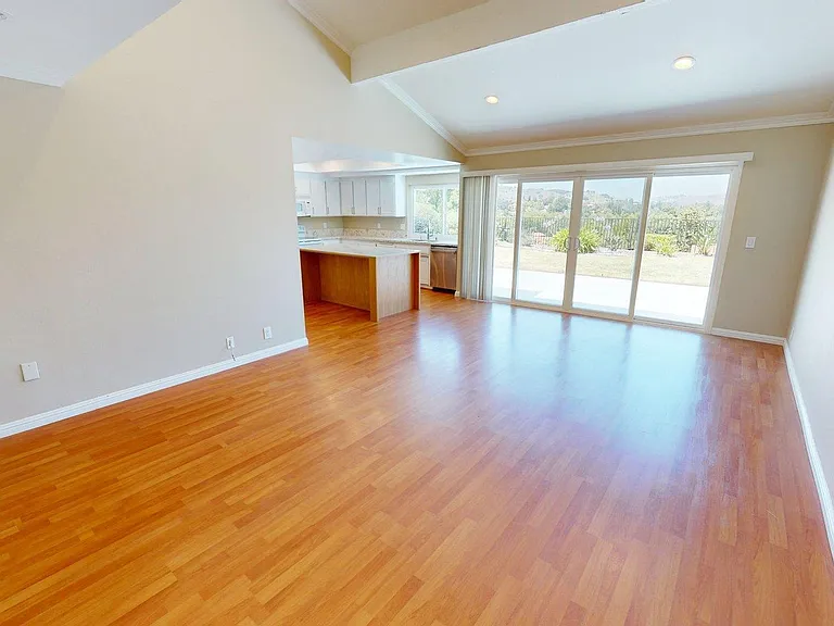2080 Channelford Rd — Photo 6