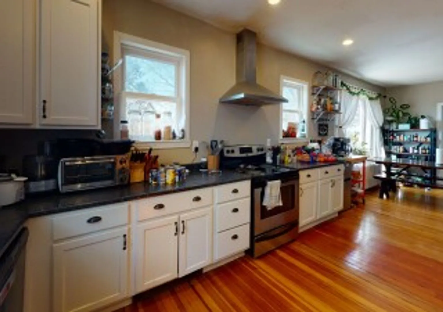 70 Larch St — Photo 4