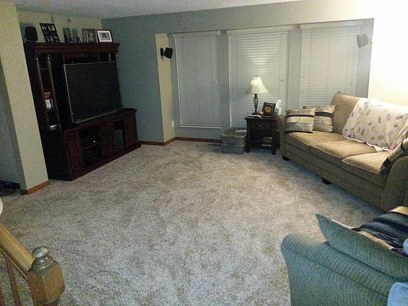 Spacious living room