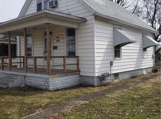 2609 Marion Ave, Mattoon, IL 61938