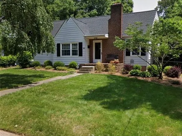 909 Knollwood St, Winston Salem, NC 27103