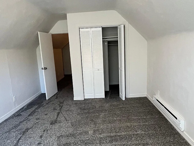 873 E 5th Ave — Photo 14