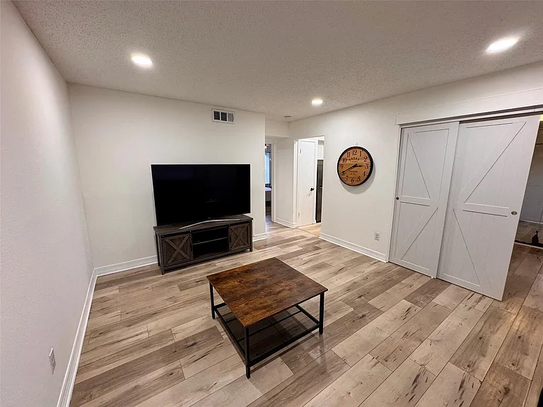 3131 Sw Fwy #C-35 — Photo 31