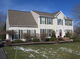 136 Raspberry Ln, Camillus, NY 13031