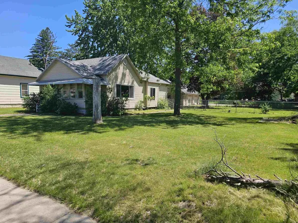 424 S Linden St, Adams, WI 53910