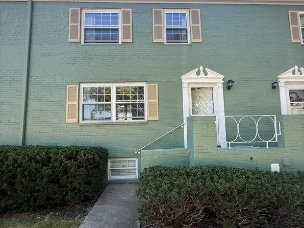 9 Chapel Dr, Pittsburgh, PA 15237