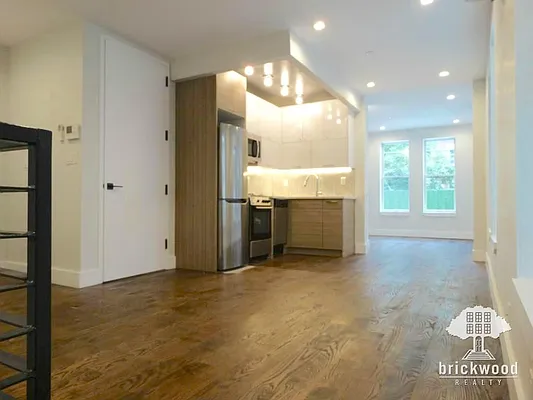 Rented by Brickwood BWR LLC | media 40