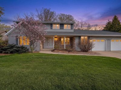 2941 Mayflower Rd, Green Bay, WI, 54311