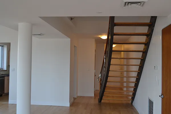 Rented by Corcoran | media 23