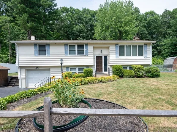 50 Jackson St, Jefferson, MA 01522
