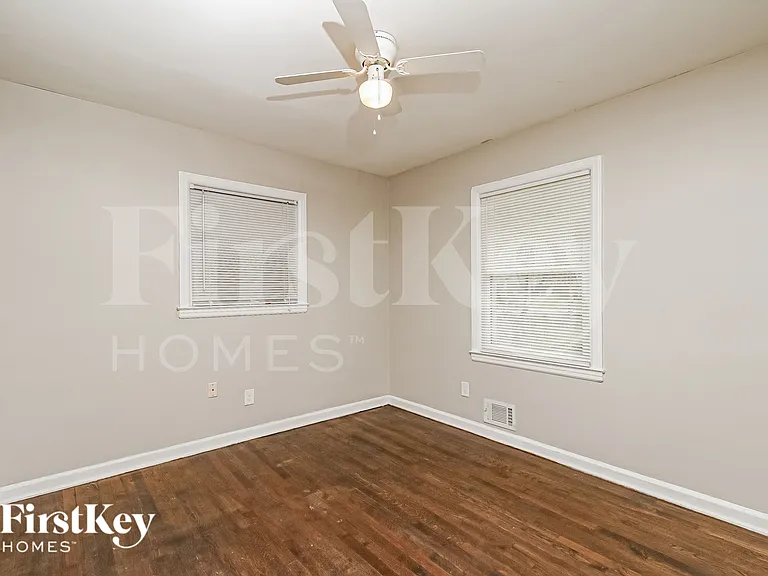 1843 Wee Kirk Rd SE — Photo 15