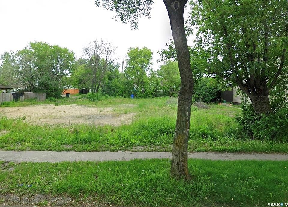 1st image of 437 11th STREET E