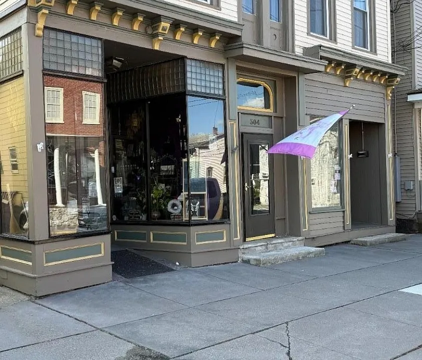 304 Front St #7