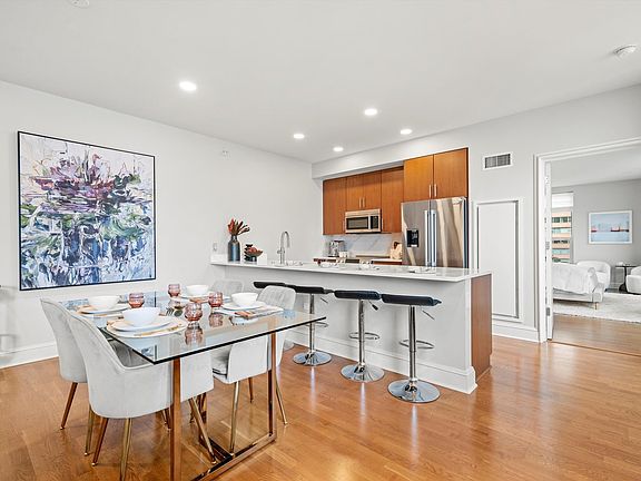 5th image of 850 N Lake Shore Dr APT 1407