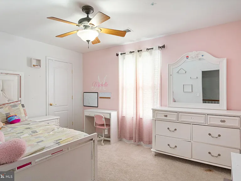 523 Windermere Dr — Photo 20