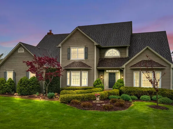 2324 Sycamore Hills Dr, Fort Wayne, IN 46814