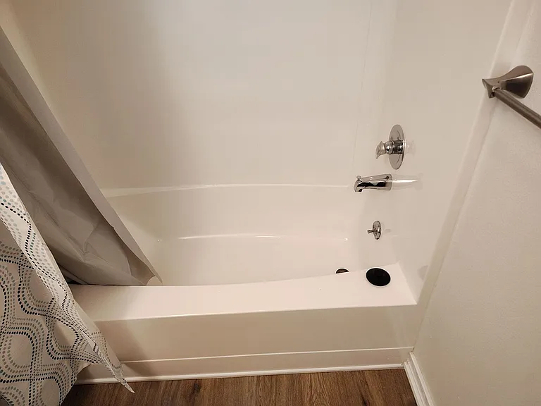 885 NE Sunset St #11 — Photo 20
