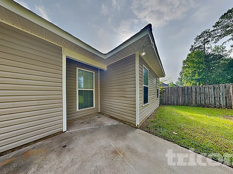 2124 Sylvan Lake Dr — Photo 16