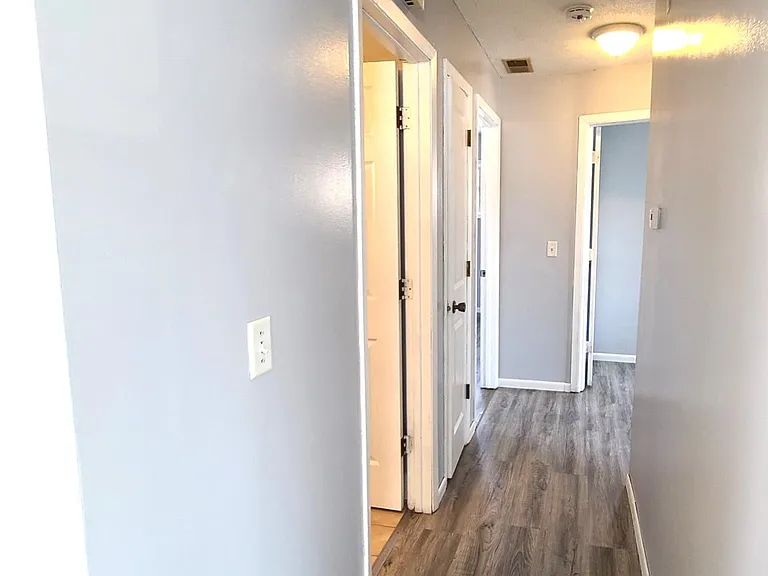 4924 Hanover Rd — Photo 5