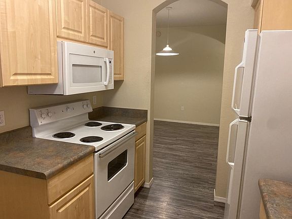4th image of 1411 E Orangewood Ave Unit 118