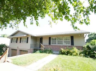 7303 Izard St, Omaha, NE 68114