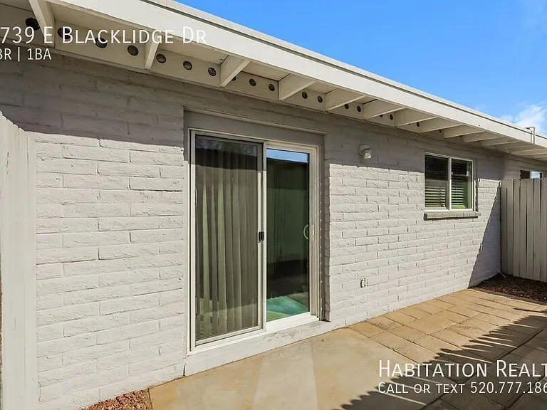 3739 E Blacklidge Dr — Photo 11