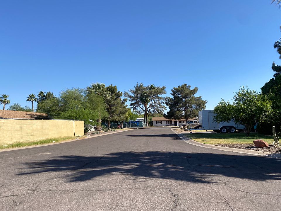 2nd image of 3521 N Creighton Ct