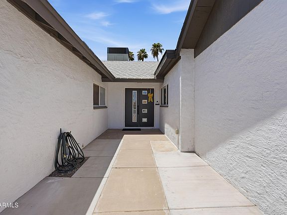 3rd image of 2638 S BROOKS Circle