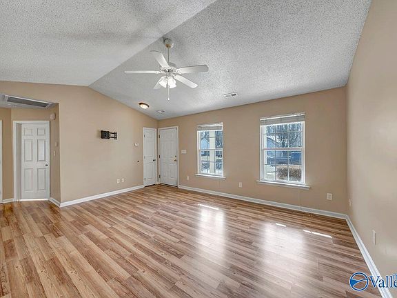 3rd image of 160 Sandy Hollow Dr NW