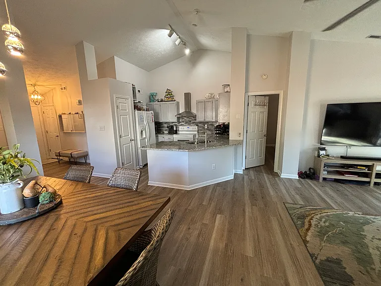 218 Walter Ct — Photo 39