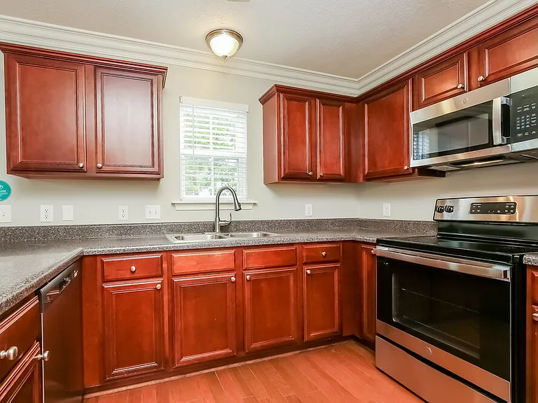 8632 Lawson Dr — Photo 7