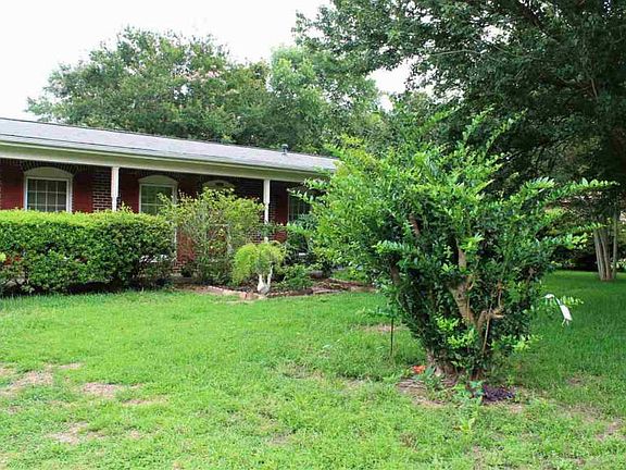 2nd image of 5921 Greenwood Ln