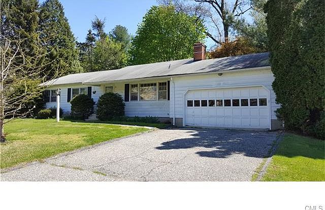 2nd image of 34 Woodchuck Ln