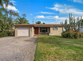 1007 N Golf Dr, Hollywood, FL 33021
