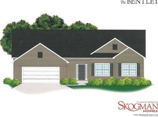 2100 Hallbrook St SW, Cedar Rapids, IA 52404