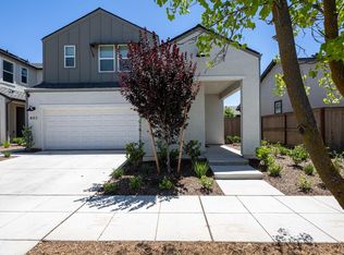 802 Katelyn Ave, Madera, CA