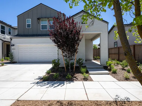 802 Katelyn Ave, Madera, CA 93636