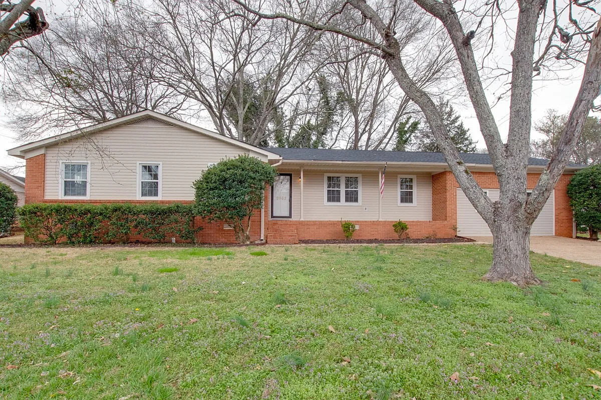 Building Photo - 9802 Dolphin Dr SE