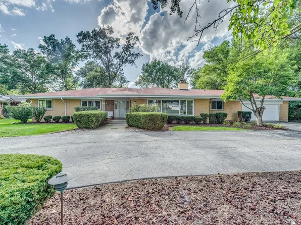 690 Birch Ln, Olympia Fields, IL 60461