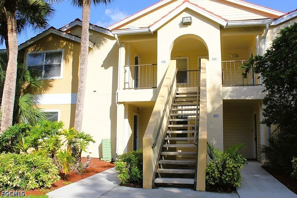 2 bed, 2.0 bath, 1033 sqft, $1,450 — Photo 2